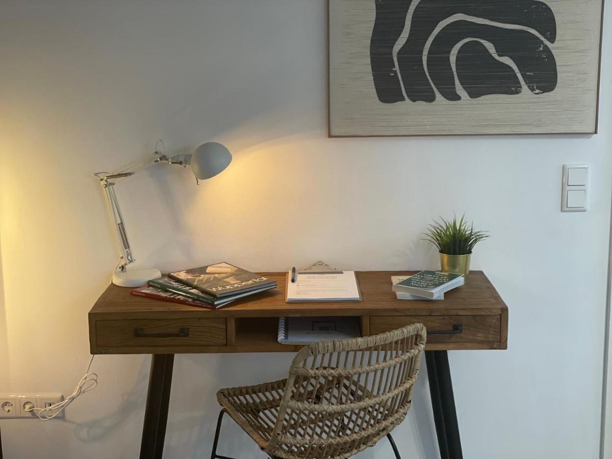 40Qm Wohlfuehl-Apartment Im Gruenen Mit Sorglospaket Wuppertal Ngoại thất bức ảnh