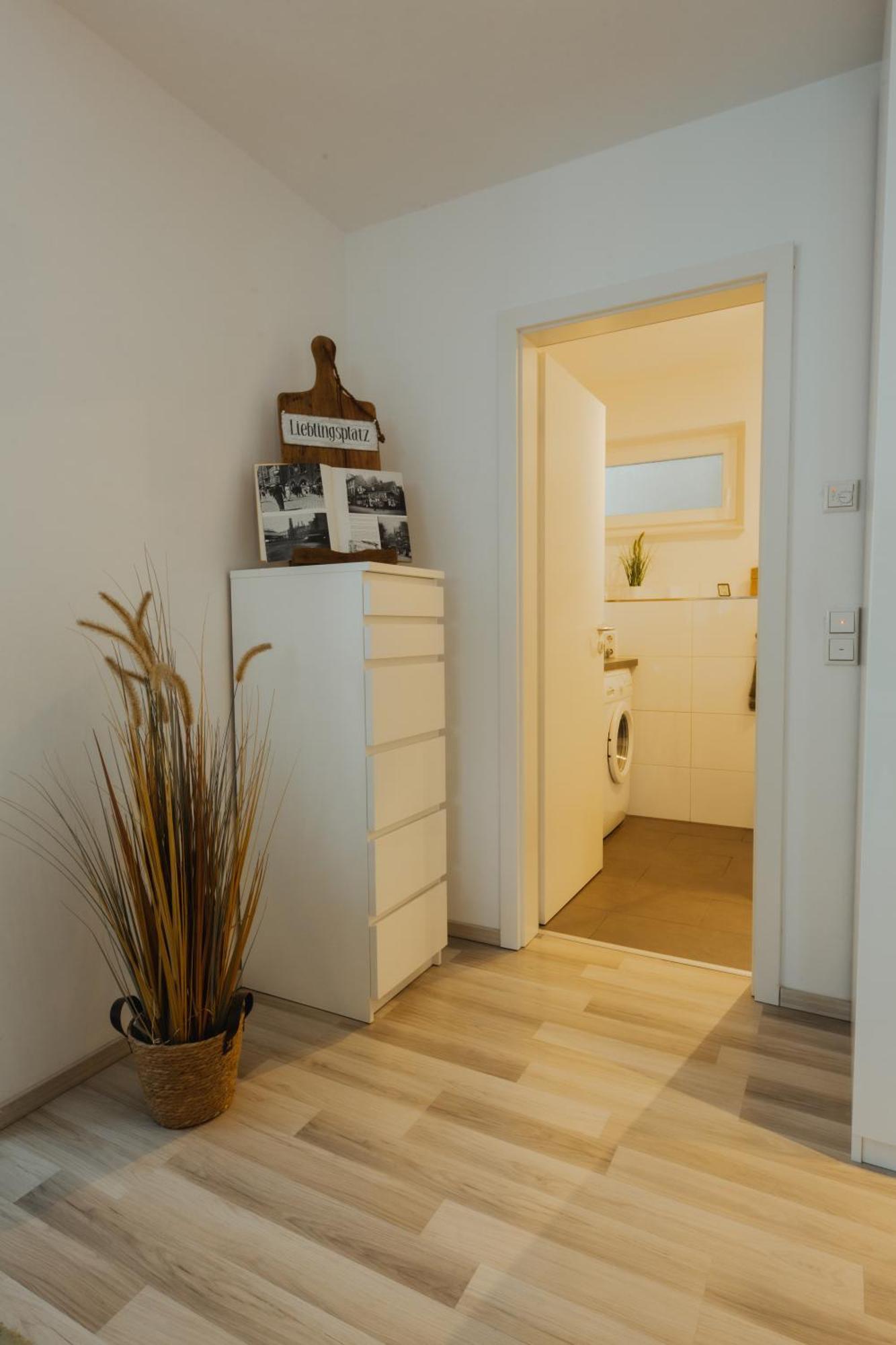 40Qm Wohlfuehl-Apartment Im Gruenen Mit Sorglospaket Wuppertal Ngoại thất bức ảnh